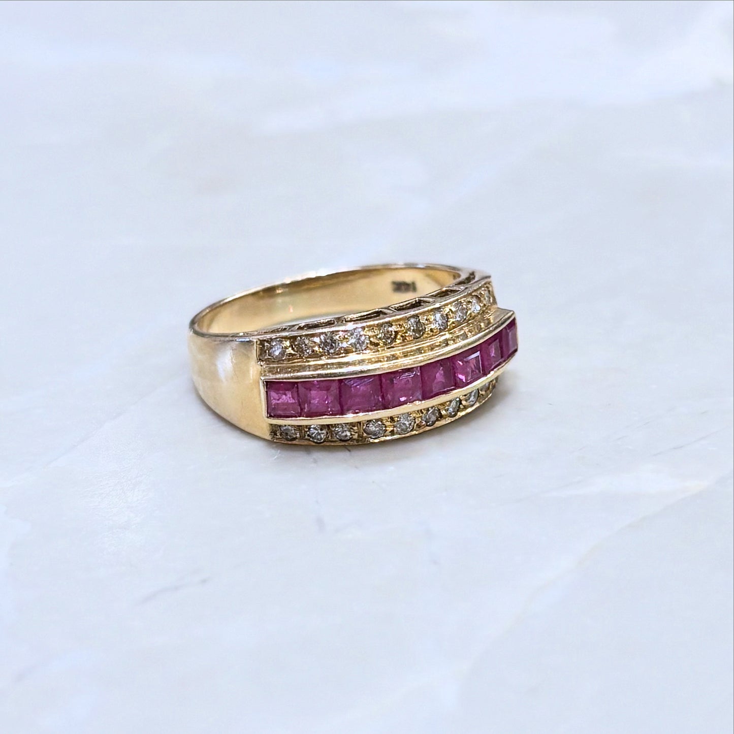 « Mystery set » style vintage ring