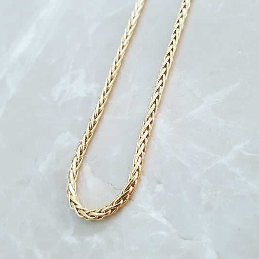 Plain gold vintage necklace