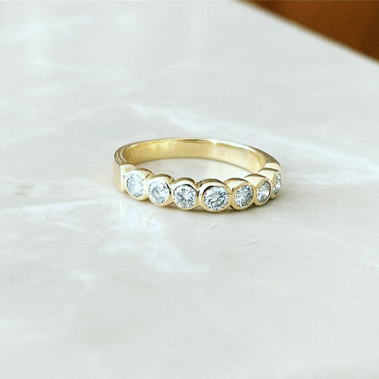 Diamond wedding band